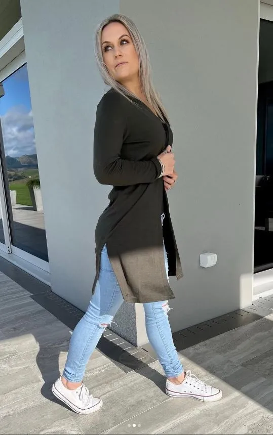 MERINO ELONGATED LONGLINE CARDIGAN WITH SPLIT HEM LONG SLEEVES KHAKI