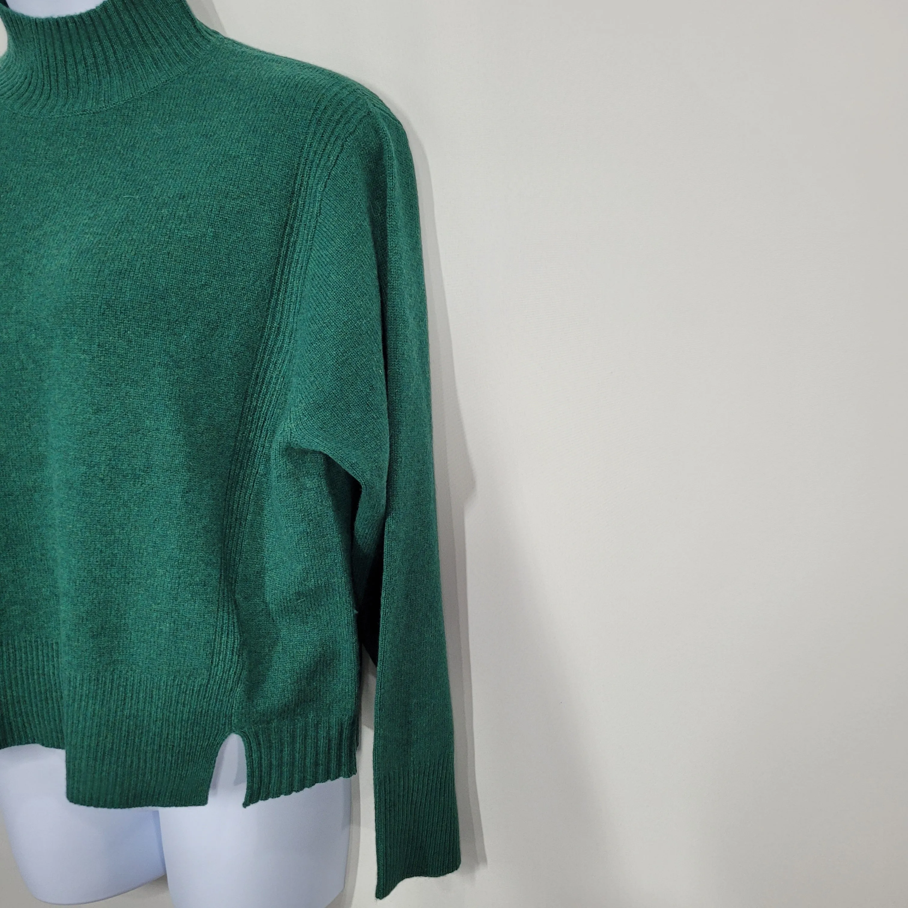 Whispers Emerald Green Wool Mock Neck Long Sleeve Sweater Size Medium
